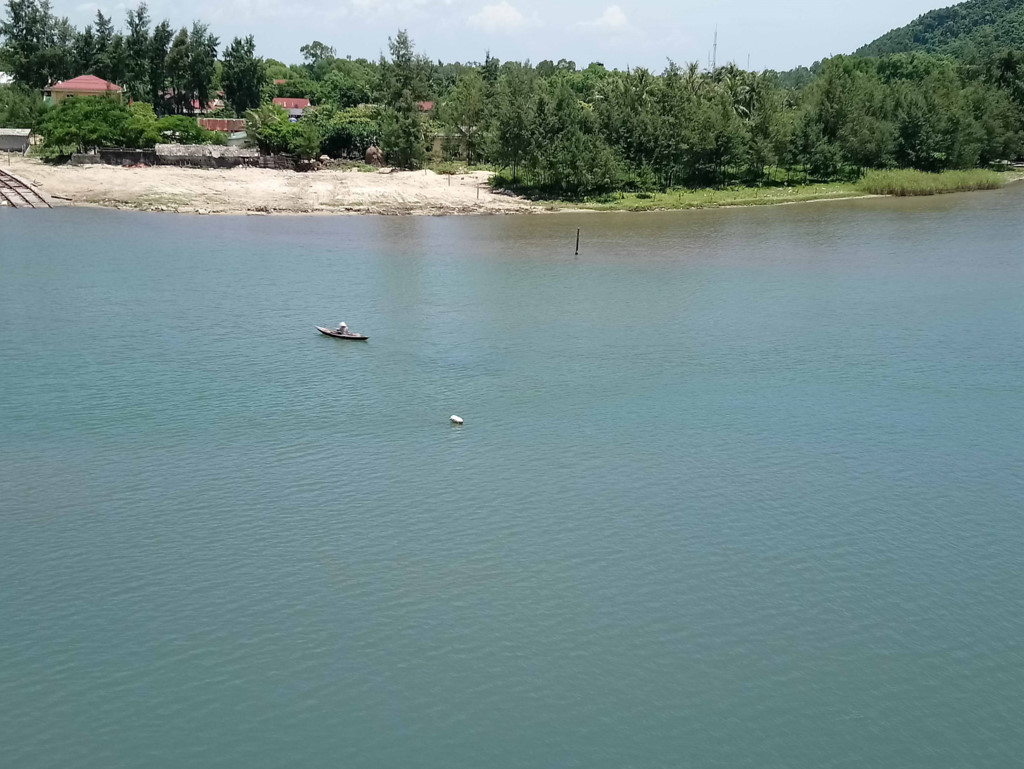 [-]Khám[-]phá[-]vẻ[-]đẹp[-]hoang[-]sơ[-]của[-]biển[-]Lộc[-]Bình